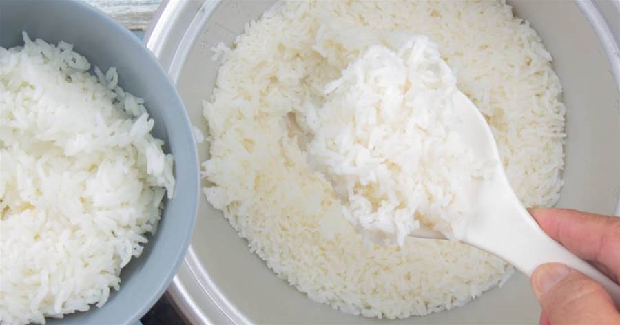 煮米飯，別只懂加水，切記多放2樣，又香又軟粒粒飽滿，滿屋飄香
