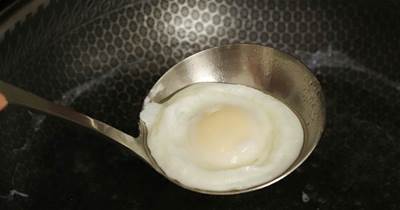 外婆教的煮荷包蛋方法，原來這樣簡單，個個圓潤不散，掌握4個技巧你，你也可以