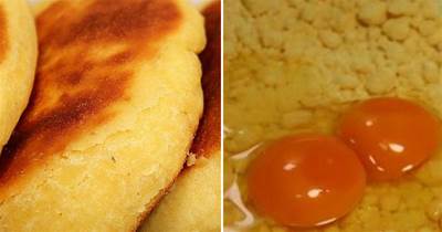 玉米面加雞蛋，開水燙一燙，瞬間變成早餐餅，蓬松柔軟比饅頭還香