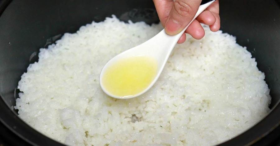煮米飯不要只加水，5星級飯店都用的秘訣，米飯鬆軟香甜更好吃