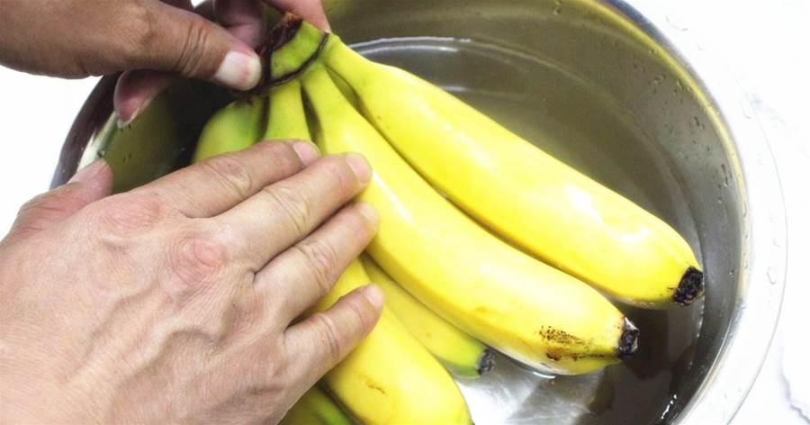 保存香蕉，切忌不能放冰箱，只需要2個步驟，放久了也不軟爛變色